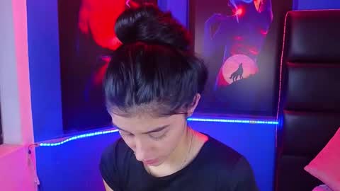 Snapshot of elisa_soul chatting on October 15, 2025, 1:33 pm Elisa Soul online show from October 15, 2025, 1:33 pm