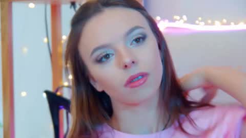 ElisabethDavis online show from September 13, 2025, 3:12 pm