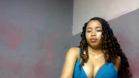 elisabethee online show from May 27, 2026, 8:17 pm