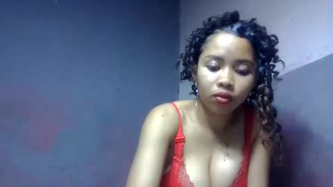 elisabethee online show from May 29, 2026, 8:29 pm
