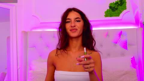 ElisaCharm online show from May 28, 2026, 4:10 am