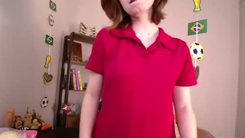 Snapshot of elise_nyx chatting on June 25, 2026, 1:59 pm elise_nyx online show from June 25, 2026, 1:59 pm