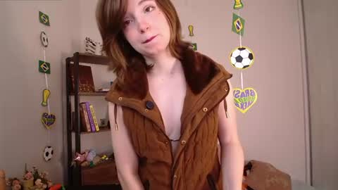 Snapshot of elise_nyx chatting on June 26, 2026, 1:04 pm elise_nyx online show from June 26, 2026, 1:04 pm