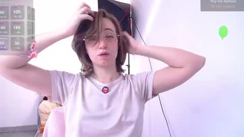 Snapshot of elise_nyx chatting on August 2, 2026, 12:03 pm elise_nyx online show from August 2, 2026, 12:03 pm