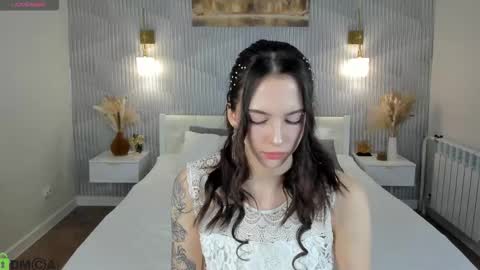 Snapshot of elise_robbie chatting on March 8, 2026, 1:14 am Elise online show from March 8, 2026, 1:14 am