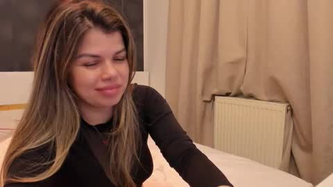 Elly online show from March 25, 2026, 11:00 pm