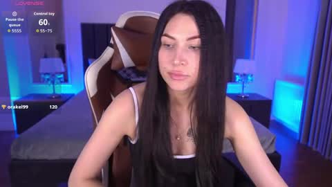 Snapshot of elisevelour chatting on April 29, 2026, 1:37 pm elisevelour online show from April 29, 2026, 1:37 pm