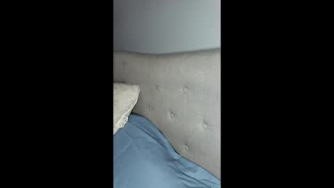 Snapshot of elishacohen33 chatting on April 11, 2026, 8:24 pm elishacohen33 online show from April 11, 2026, 8:24 pm