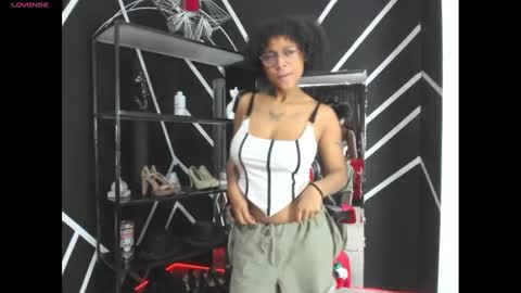 elit noa online show from February 15, 2025, 7:50 pm