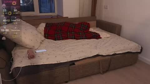 Elizabeth online show from April 15, 2026, 7:58 pm