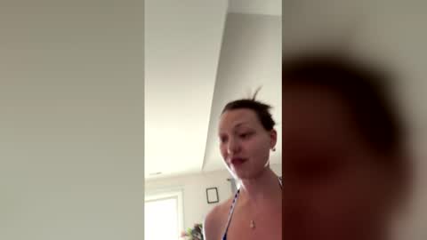 elizabeth77769 online show from March 29, 2026, 10:32 pm