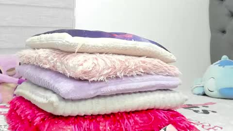 Snapshot of elizabeth_18_ chatting on April 28, 2026, 3:22 am ELIZA online show from April 28, 2026, 3:22 am