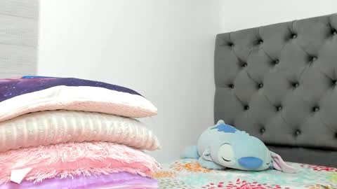 Snapshot of elizabeth_18_ chatting on May 10, 2026, 3:12 am ELIZA online show from May 10, 2026, 3:12 am