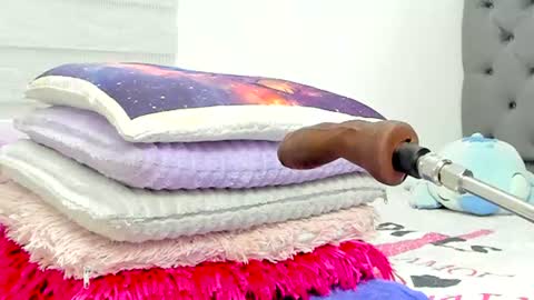 ELIZA online show from July 26, 2026, 4:31 am
