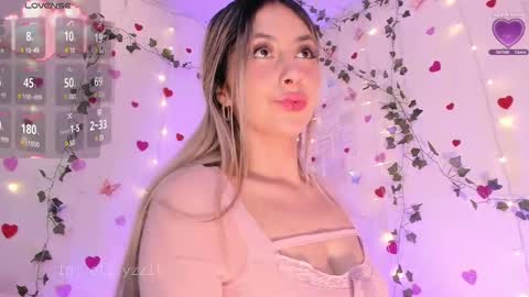    Independent Model online show from March 9, 2025, 1:25 am