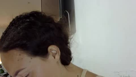 Snapshot of elizabeth_martinez_ chatting on November 24, 2025, 7:13 pm Elizabeth Martinez online show from November 24, 2025, 7:13 pm