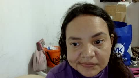 Snapshot of elizabeth_martinez_ chatting on June 18, 2026, 5:17 pm Elizabeth Martinez online show from June 18, 2026, 5:17 pm