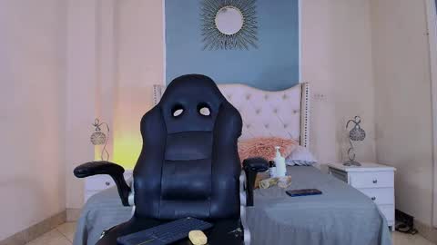 Elizabeth  online show from April 26, 2026, 12:41 am