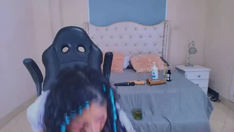 Elizabeth  online show from May 15, 2026, 11:23 pm