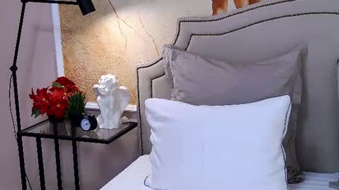 Elizabeth online show from June 19, 2026, 4:11 pm