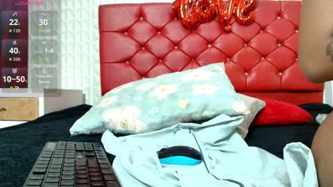 elizabetth_roman online show from March 30, 2026, 8:43 pm