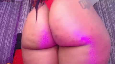 elizabetth_roman online show from July 6, 2026, 3:03 pm