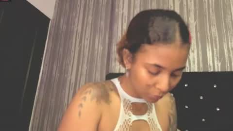 elizabetth_roman online show from July 28, 2026, 4:39 pm