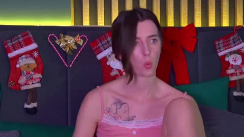 Snapshot of elizabetwilsoon chatting on January 13, 2025, 12:41 am Elizabet online show from January 13, 2025, 12:41 am