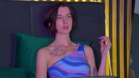 Snapshot of elizabetwilsoon chatting on January 15, 2025, 2:24 pm Elizabet online show from January 15, 2025, 2:24 pm