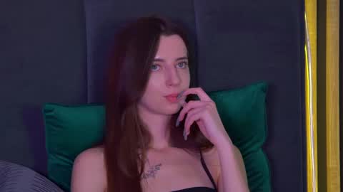 Snapshot of elizabetwilsoon chatting on January 17, 2025, 11:27 am Elizabet online show from January 17, 2025, 11:27 am