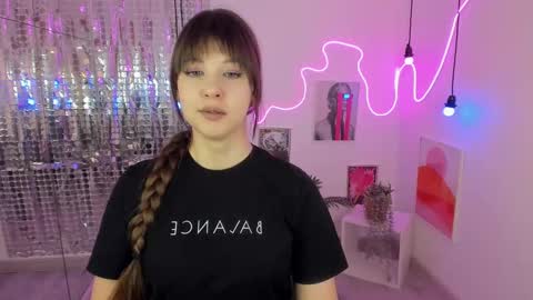 Eliza online show from March 2, 2025, 1:05 pm