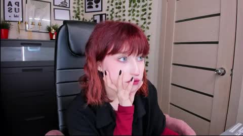 Snapshot of elizanik chatting on May 12, 2026, 11:24 pm Eliza online show from May 12, 2026, 11:24 pm