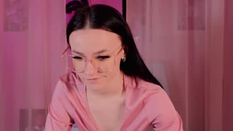 elizzza_ online show from February 12, 2025, 6:19 pm