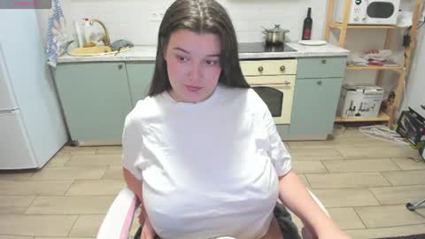 Snapshot of elkapulka chatting on June 7, 2026, 8:56 pm Lina online show from June 7, 2026, 8:56 pm