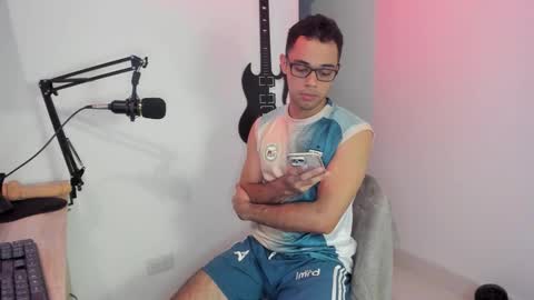 Snapshot of elkin_clark chatting on February 25, 2026, 4:38 pm Elkin Clark online show from February 25, 2026, 4:38 pm