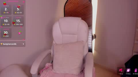 Snapshot of ella__olmos chatting on April 17, 2026, 3:04 pm Ella Olmos online show from April 17, 2026, 3:04 pm