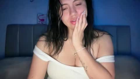 Ella  online show from December 2, 2025, 11:34 pm