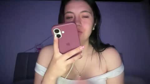 Snapshot of ella_aq chatting on May 29, 2026, 6:22 am Ella online show from May 29, 2026, 6:22 am