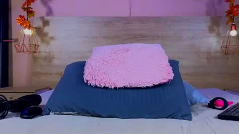 ella_mon online show from July 29, 2026, 3:04 am