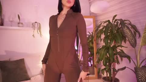 ELLA OWEN online show from July 7, 2026, 11:20 pm