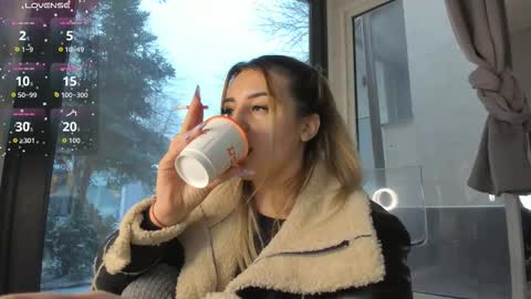 Snapshot of ella_vee chatting on January 16, 2026, 6:39 am ella_vee online show from January 16, 2026, 6:39 am