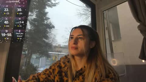 Snapshot of ella_vee chatting on January 19, 2026, 6:50 am ella_vee online show from January 19, 2026, 6:50 am