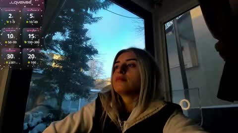 Snapshot of ella_vee chatting on February 3, 2026, 6:11 am ella_vee online show from February 3, 2026, 6:11 am