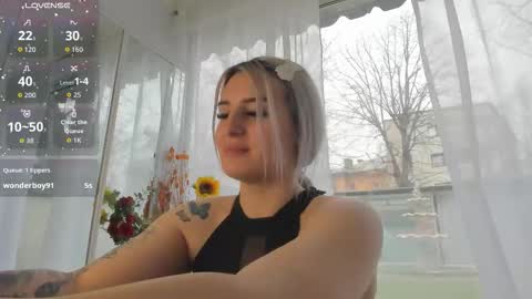 Snapshot of ella_vee chatting on March 19, 2026, 6:39 am ella_vee online show from March 19, 2026, 6:39 am