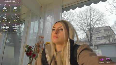 Snapshot of ella_vee chatting on April 3, 2026, 5:16 am ella_vee online show from April 3, 2026, 5:16 am