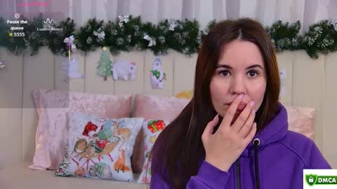 Ella online show from January 5, 2026, 5:27 pm