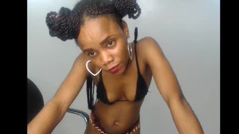 ella online show from October 10, 2025, 7:02 pm