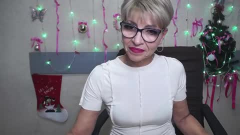 EllaBonito online show from January 16, 2025, 4:28 pm