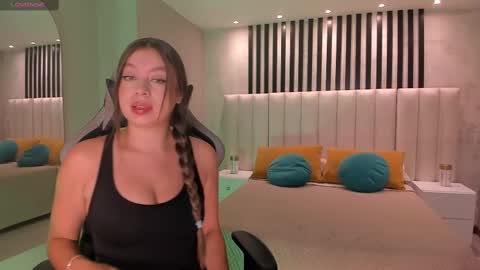 EllaClark online show from March 9, 2025, 11:14 am