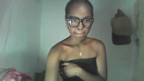 Snapshot of ellah245 chatting on February 15, 2026, 9:00 pm ellah245 online show from February 15, 2026, 9:00 pm